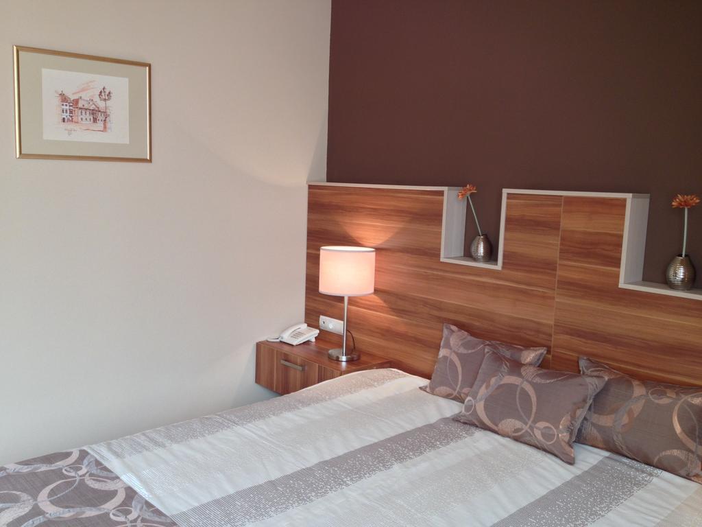 Alfa Hotel Győr Quarto foto